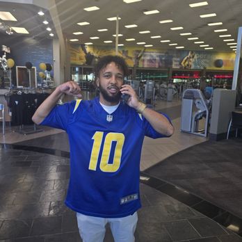 LA Fitness - This is Andrew fantastic employee of LA fitness give this guy a raise - Gyms Near Me - Riverside, California