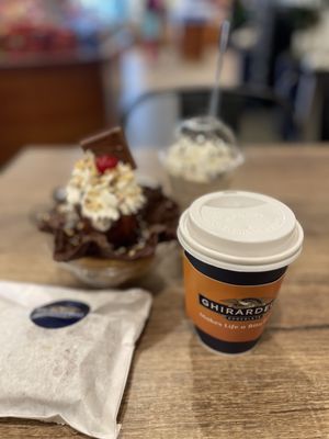 Ghirardelli Ice Cream & Chocolate Factory Outlet by null