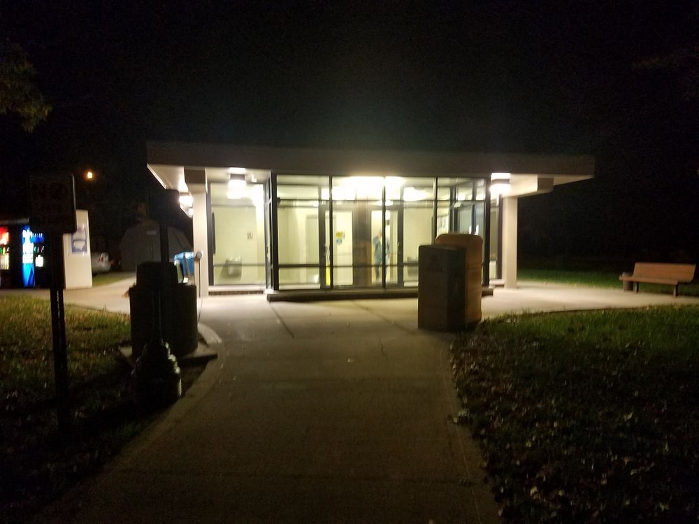 VERMILION REST AREA EASTBOUND Ohio Rt 2, Vermilion, Ohio Rest Stops