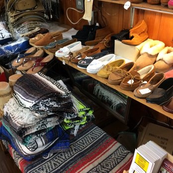 Clark's Corner - Souvenir Shops Near Me - Moody, Maine