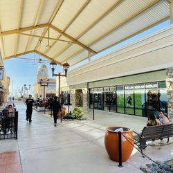 Outlets At Tejon