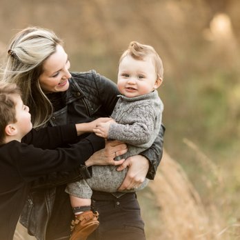 Mindy Larson Photography - Mommy and me photoshoot - Session Photography Near Me - Porter, Texas