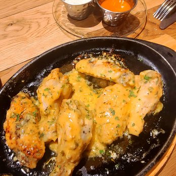 Marioochi’s Pizzeria - Garlic Rosemary Wings 4/5 meaty the Buffalo Sauce & Bleu Cheese where great! - Pizza Near Me - Sparta, Tennessee
