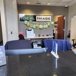 Ideal Image Greensboro - Front desk