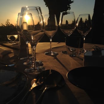 Le Saint James - Restaurant - A beautiful sunset - Modern European Near Me - Bouliac, 33