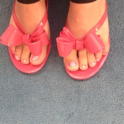 Shellac on toenails! Beach ready!