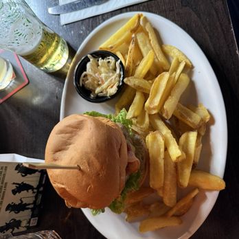 Canon's Gait - GF burger buns! - Pubs Near Me - Edinburgh, EDH