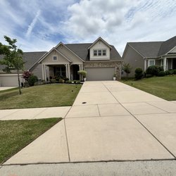 Grassworks Landscaping - Full service lawn maintenance. Call for a free quote. Weekly and bi weekly service available