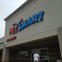 Bellingham PetSmart -- 213 Hartford Avenue / Route 126, Bellingham             Storefront