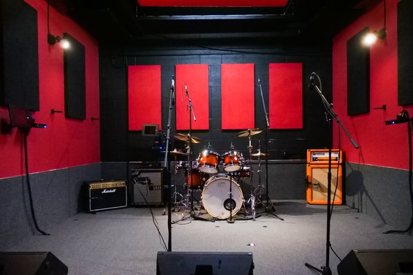 Snaggletooth Studios by null