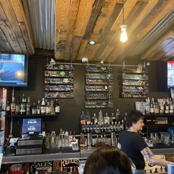 163 Taproom - Bar area