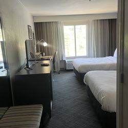 Country Inn & Suites