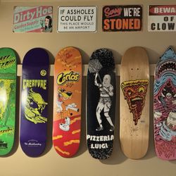 Frank's Pizza & Grill - Inside walls.