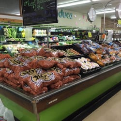 Frazier Park Market - Good variety. 9/26/2015