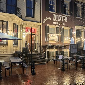 Duke's Grocery - Burgers Near Me - Washington, DC, District of Columbia