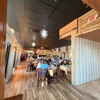 Emerald Waterfront Bar and Grill - Inside Dining - Steakhouses Near Me - Navarre, Florida