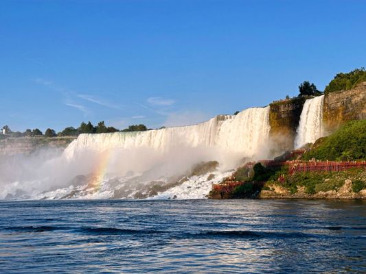 Maid of the Mist by null