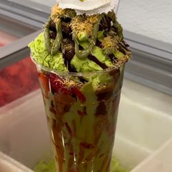 La Michoacana Paleteria Y Nieveria - Vente por tus Fresas Dubai!!