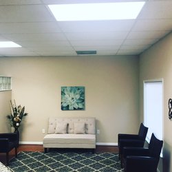 Momentum Chiropractic: Michelle Oz, DC - Front office lobby at Momentum Chiropractic