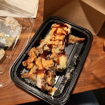 Crazy Rock'N Sushi - CAPTAIN AMERICA to go - Japanese Near Me - West Hollywood, California Crazy Rock'N Sushi - CAPTAIN AMERICA to go - Japanese Near Me - West Hollywood, California