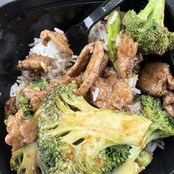 Panda Express - Chinese Near Me - Allen Park, Michigan Panda Express - Chinese Near Me - Allen Park, Michigan
