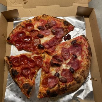 IL Bosco Pizza - Where's the rest of my pizza - Pizza Near Me - Scottsdale, Arizona IL Bosco Pizza - Where's the rest of my pizza - Pizza Near Me - Scottsdale, Arizona