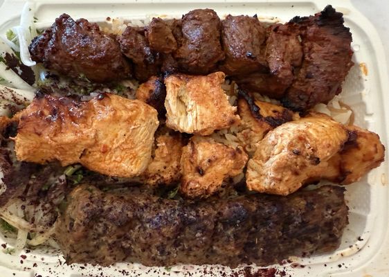 Mona’s Kitchen – Lebanese Food & Delivery & Catering by null