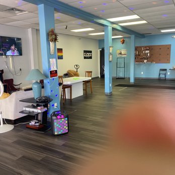 Vape Pitstop - a view of a waiting room - Vape Shops Near Me - Stone Mountain , Georgia Vape Pitstop - a view of a waiting room - Vape Shops Near Me - Stone Mountain , Georgia