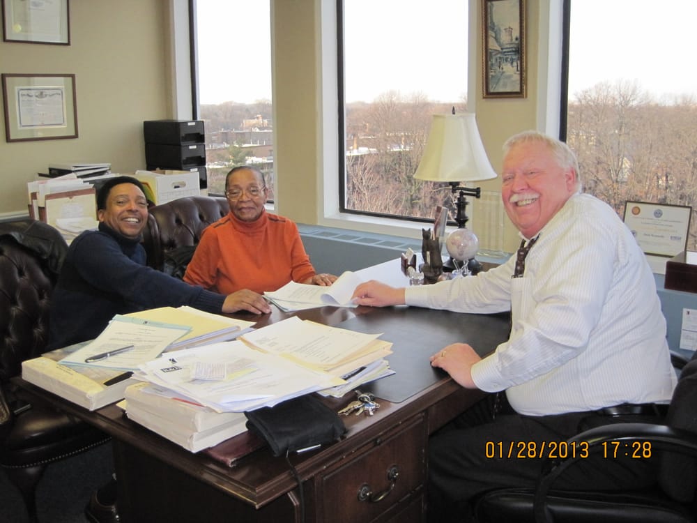 KENNELLY & ASSOCIATES Updated October 2024 137 N Oak Park Ave, Oak