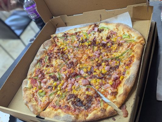 Pizza by Yandys (New York and detroit style pizza) by null