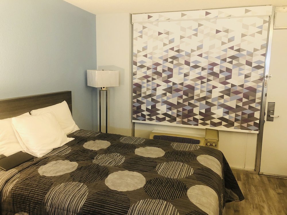 RODEWAY INN Updated January 2025 2595 Rd NW, Cleveland