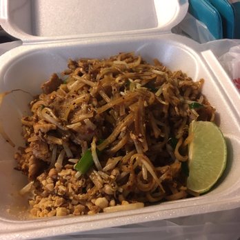 Karen Thai food - Chicken pad thai takeout order - Thai Near Me - Saint Paul, Minnesota Karen Thai food - Chicken pad thai takeout order - Thai Near Me - Saint Paul, Minnesota