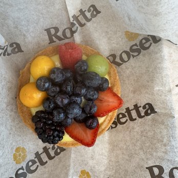 Rosetta Bakery - Fruit tart - Bakeries Near Me - Miami, Florida