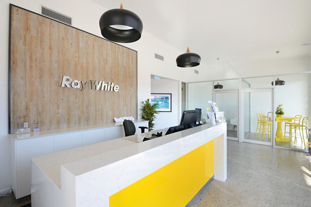 TEAM WHITSUNDAY 16 Paluma Rd, Cannonvale Queensland, Australia Real