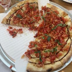 Mama Tig's Wood Fired Pizza - Bruschetta pizza