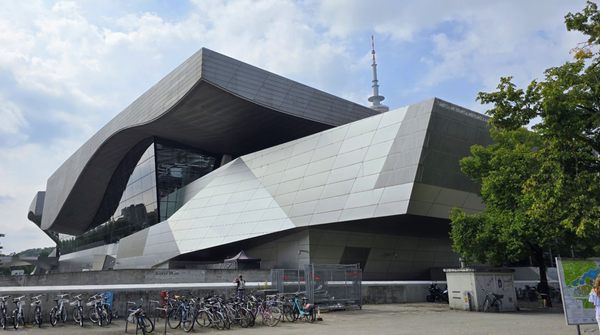 BMW Welt by null