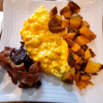 Strawberry Place - Breakfast & Brunch Near Me - Nyack, New York