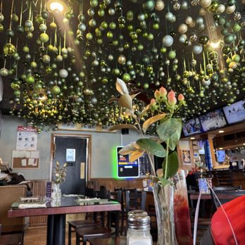 Potters Field - Dining area - Irish Near Me - Buffalo, New York