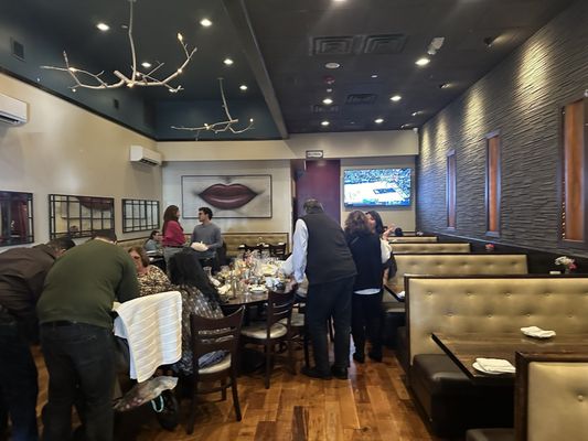 Mercato Kitchen & Cocktails by null