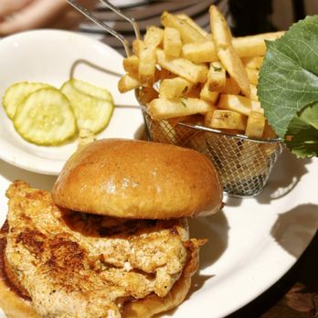 Sylvia's Restaurant - Southern Near Me - New York, New York