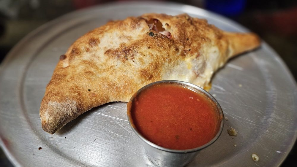 Villaggio's Pizzeria Logo