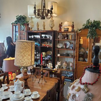 Cat's Curiosities - Antiques Near Me - Denver, Colorado