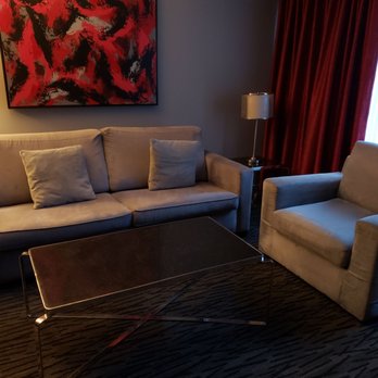 Matrix Hotel - Kings suite - Hotels Near Me - Edmonton, Alberta