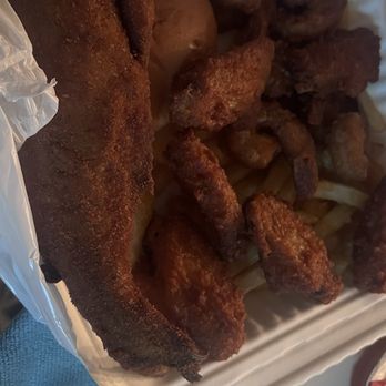 Lawrence's Fish & Shrimp - Seafood Near Me - Chicago, Illinois