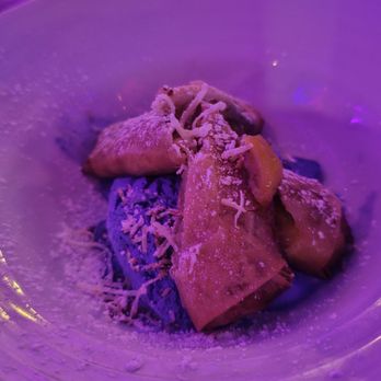 Edwins Carmel - Turon with Ube Ice Cream - American Near Me - Carmel-by-the-Sea, California Edwins Carmel - Turon with Ube Ice Cream - American Near Me - Carmel-by-the-Sea, California