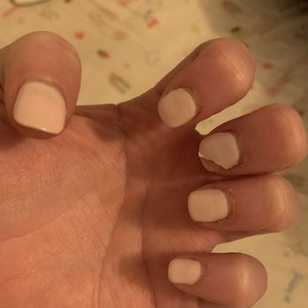Green Ivy Nails & Spa - Chipped nails after only 5 days - Nail Salons Near Me - Temecula, California