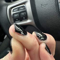 L C Nails