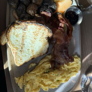 Farm & Fire - Classic breakfast with gluten free toast - Canadian (New) Near Me - Banff, Alberta Farm & Fire - Classic breakfast with gluten free toast - Canadian (New) Near Me - Banff, Alberta