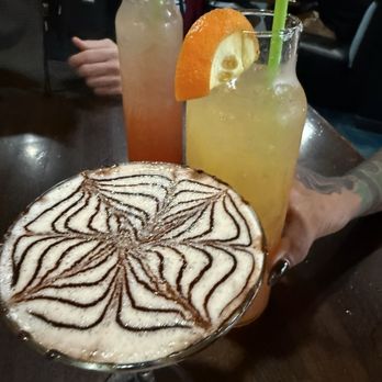 Jersey's American Grill - Amazing drinks from a great bartender - Burgers Near Me - Lake Havasu City, Arizona