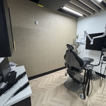 Smyl OC - Endodontists Near Me - Santa Ana, California